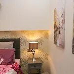 Дом отдыха Waters Edge *