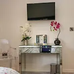 Waters Edge Дом отдыха Уиндермир