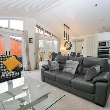 Holiday home Waters Edge *