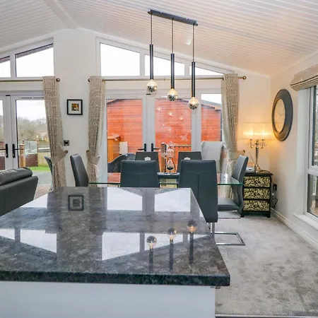 Waters Edge Ferienhaus